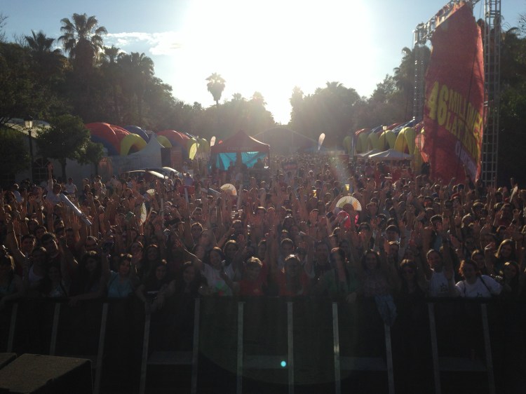 presentadora speaker espacio españa sevilla 