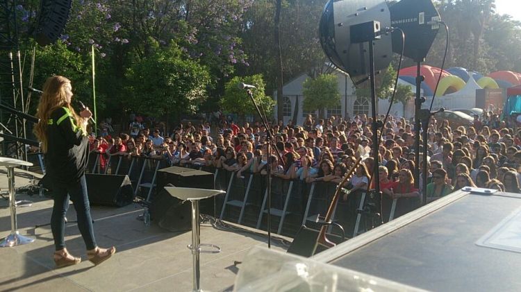 tutti marquez presentadora speaker españa